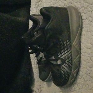 Nikes(black and grey)Size:11c